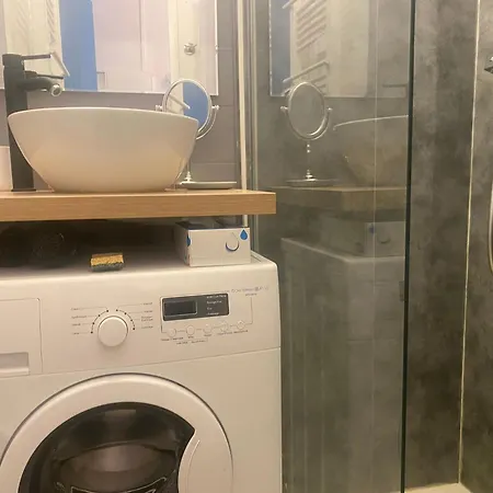 Cosy, Terrasse, Parking A Carnoles アパート *