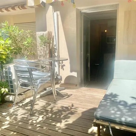 Cosy, Terrasse, Parking A Carnoles 아파트